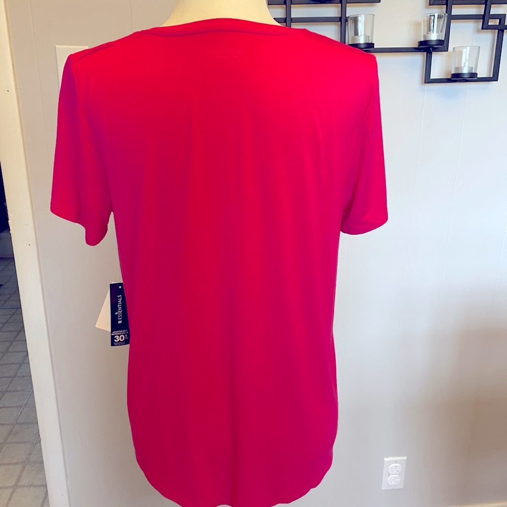 Reitmans Pink Tee - Picture 3 of 4